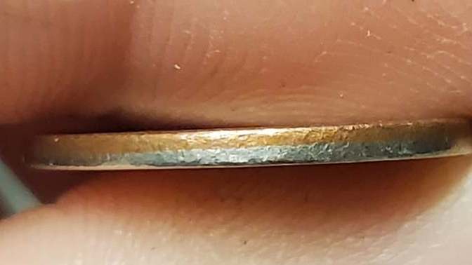 I found a 2020 dime with no ridges, is it worth money?