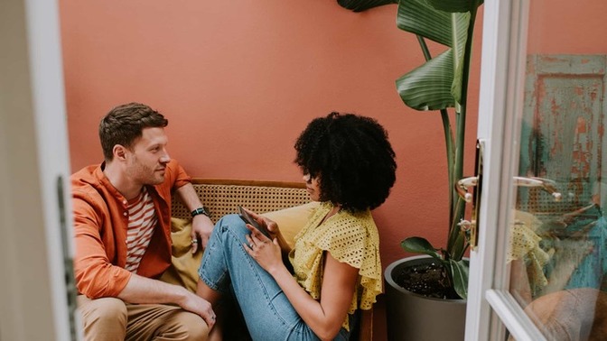 Guys, which ones are green and red flag to you in dating/getting married? Why?