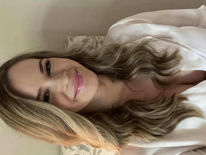 What hair color do you think would suit me best?