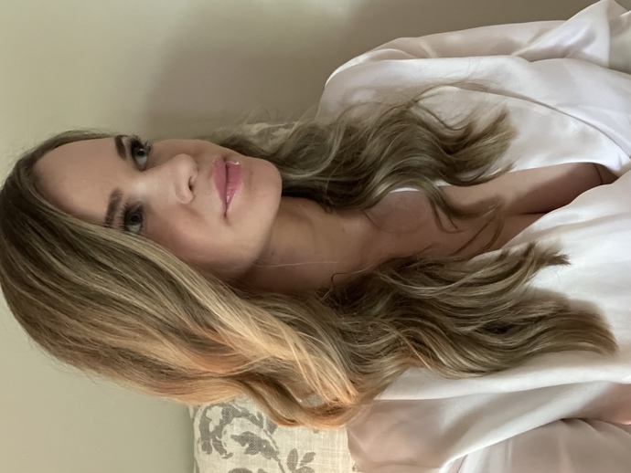 What hair color do you think would suit me best?