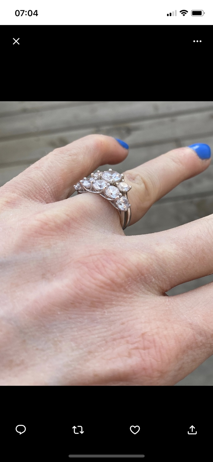 #newring loving my new 5stone ring, this has become my favourite setting! what’s your preference on setting?