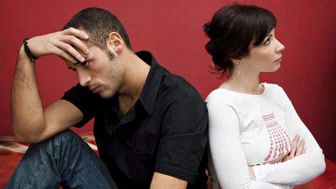 My girlfriend is very jealous of other women and it puts me off?