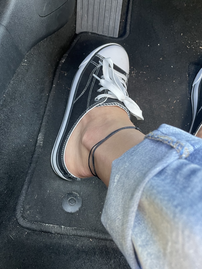 Rate these men half sneakers from 1-10?