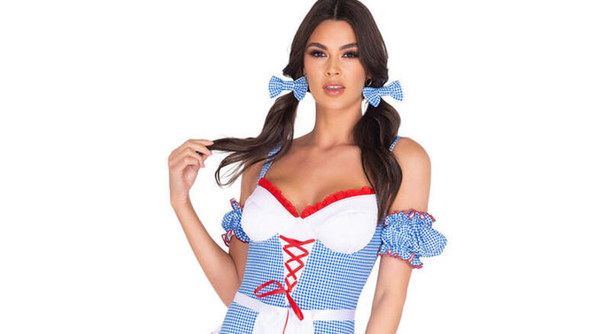 Is it weird to do sexy cosplay of characters who are children?