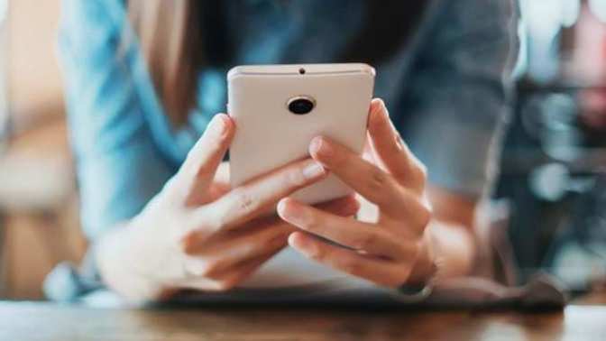 What's the BEST dating app for you? If you are not using one, would you consider it?