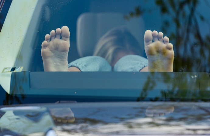 Would you judge someone if they put their 👣 on the dashboard in a parked car?