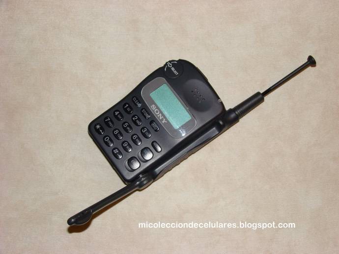 How old were you when you got your first mobile 📱 phone 📱?