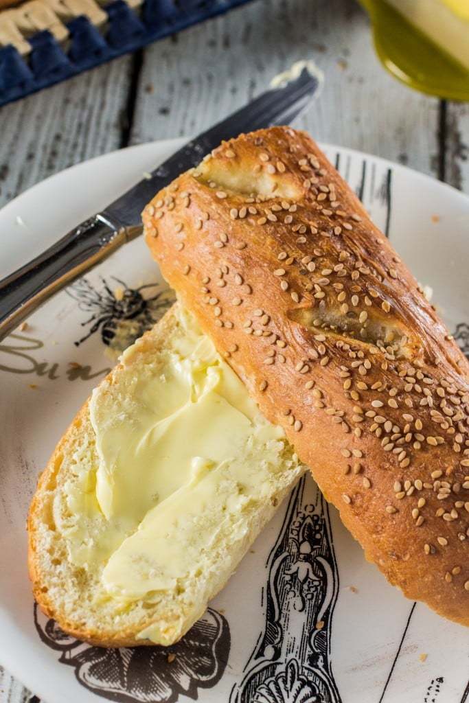 Bread with olive oil or bread with butter. Which do you prefer??