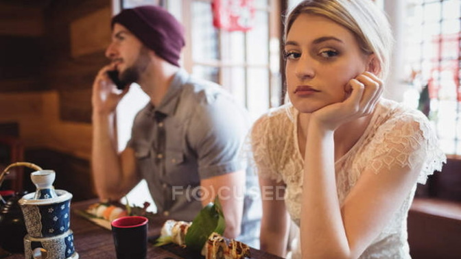 As a girl, what what am I doing wrong when trying to flirt and hit on guys in public places?