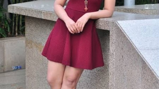 How many girl's at this app like to wear this type frock and feel happy to show little part of her beautiful leg's?