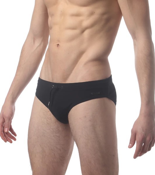 Girls, what do you think of men wearing swim briefs in 2023 America? New England coastal family beach. Are we ok with it or still too prude here?