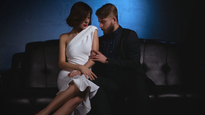 Should men be considered shallow for dating only hot women and women for dating only tall guys?