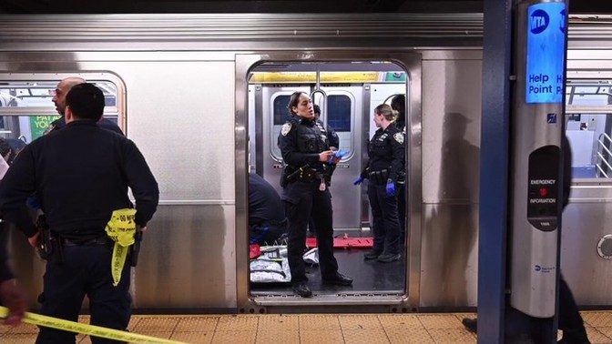 Do you know the criminal history of the guy who got choked out to death in the subway?