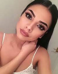 Which makeup look?