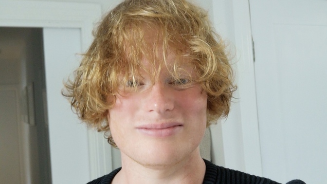 Which hair style looks better on me?