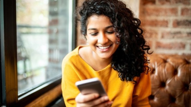 When you are away, do you expect undivided attention from your partner or someone you're into for some time everyday?