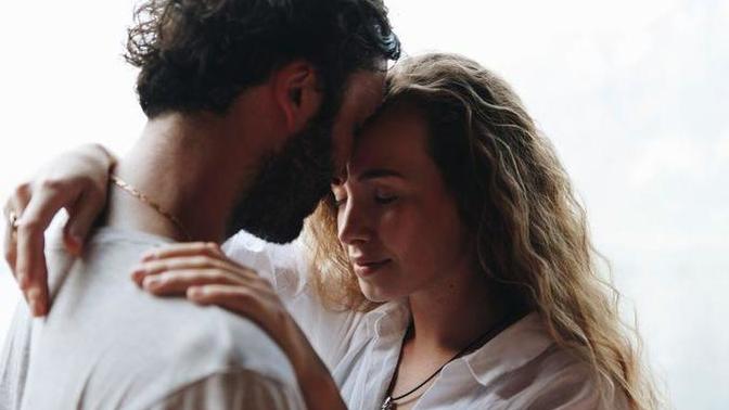 I'm in love with my best friend and it hurts. How to handle this?