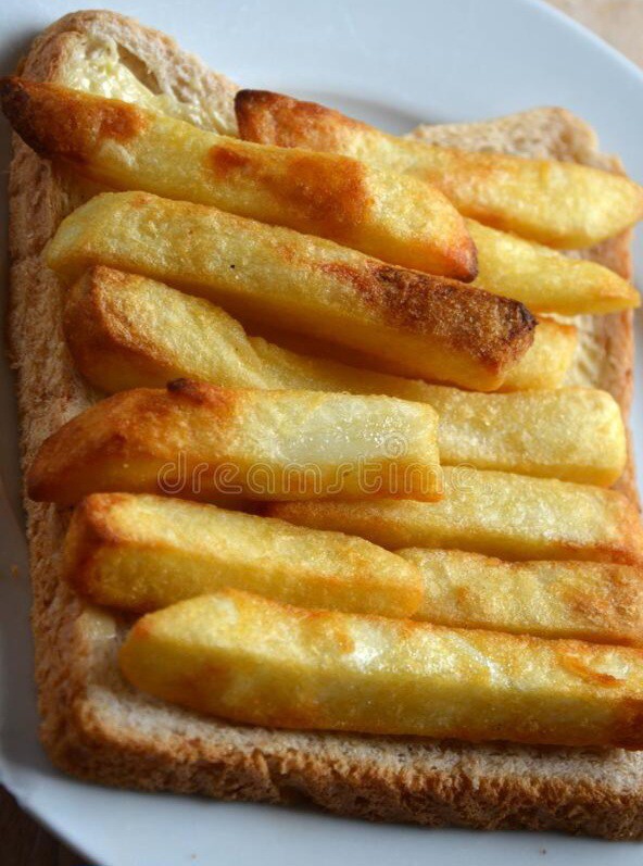 How should chips in a sandwich be arranged?