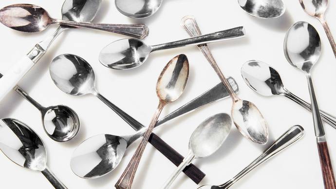 Which handling tool do you use while cooking?
