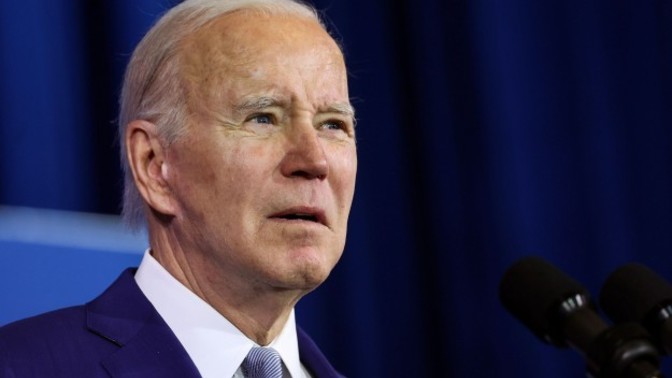 Should US presidents have to take a cognitive ability test and be willing to debate their opponents?