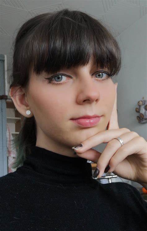Would it bother you if your boyfriend had a trans friend they hung out with a lot?