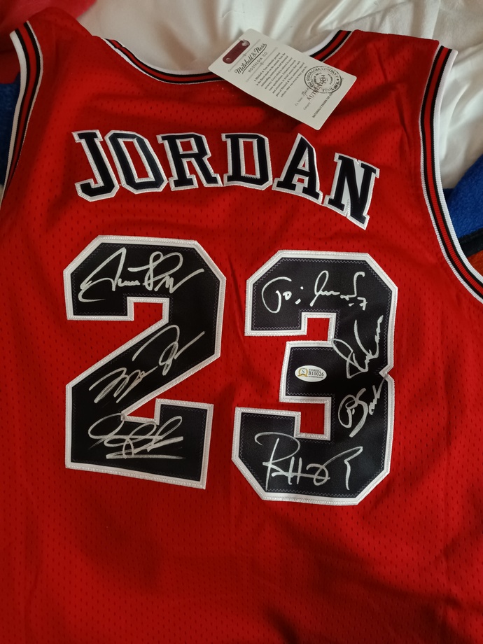 I dont know if my autograph is fake?