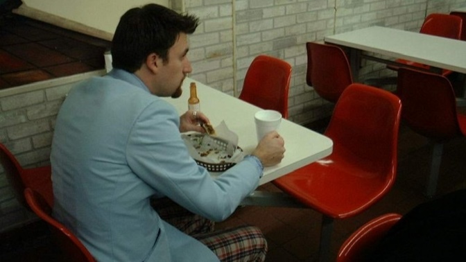 Guys, what would your reaction be if a girl approached you in a restaurant and asked if she can “join you” because she saw you eating by yourself?