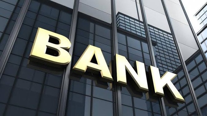 🤔 😊 😆 If MONEY doesn't grow on trees, then why do Banks have Branches?