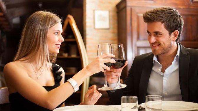 How can someone approach the dating scene with confidence and authenticity?