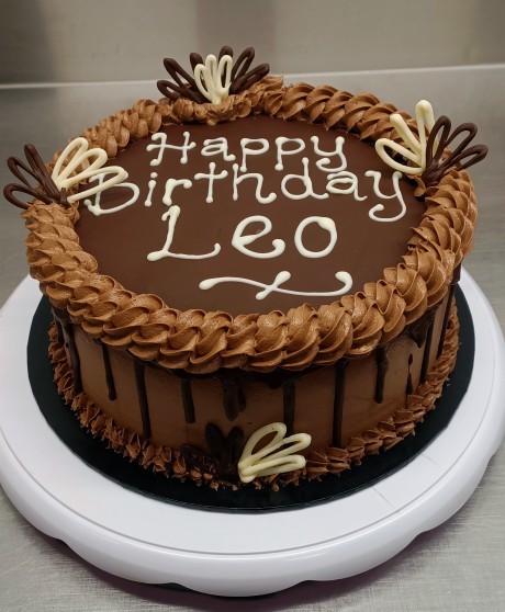 Got our first orders for birthday cakes what do you think?
