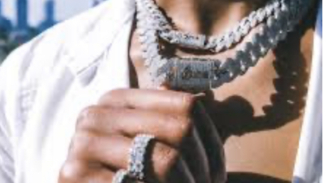 Girls, are you more attracted to guys who wear jewelry (assuming it’s real)?