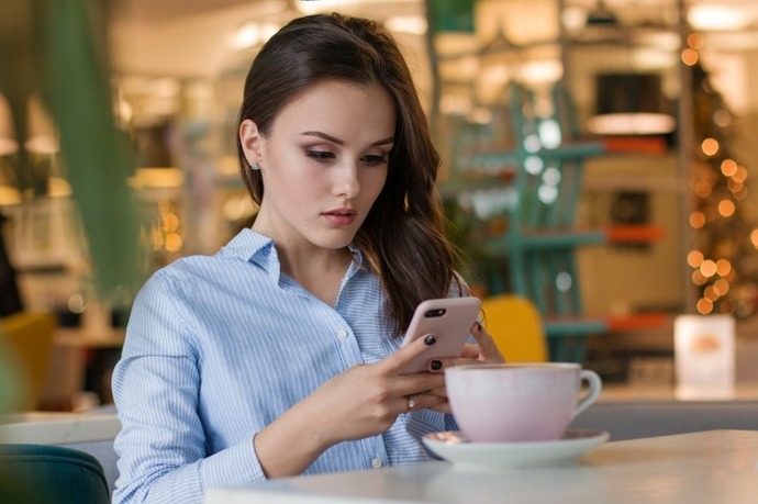 Are women boring (bored)?