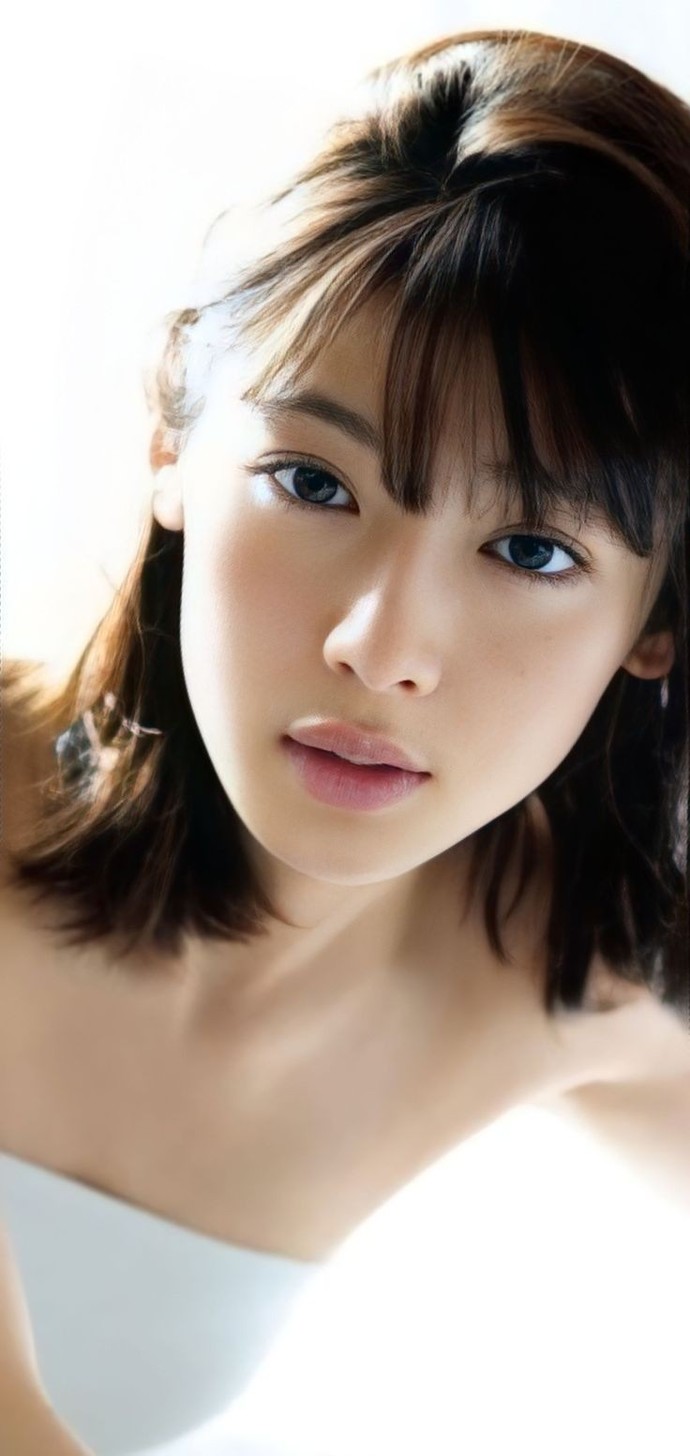 Every East Asian doesnt look like her either (naturally)