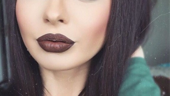 Do these chicks even realize that when they put on all this makeup that they don't even look like a real human person?