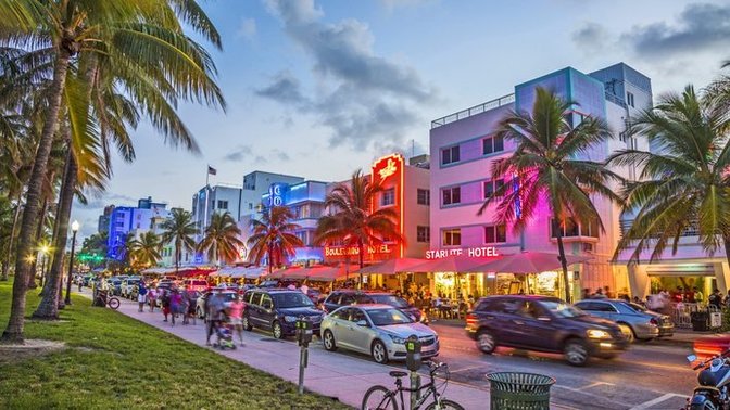 How much do you need to have on you to stay a week in Miami?