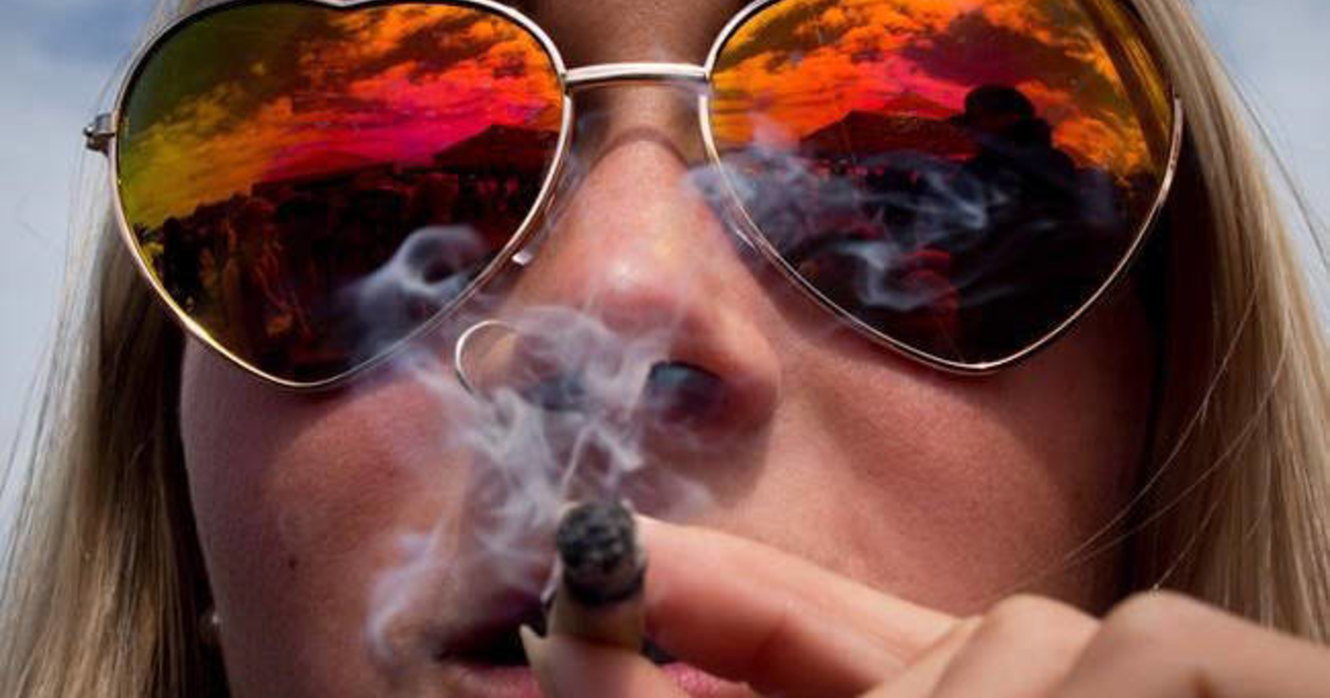 Do you like people who smoke weed or would you date someone who smokes