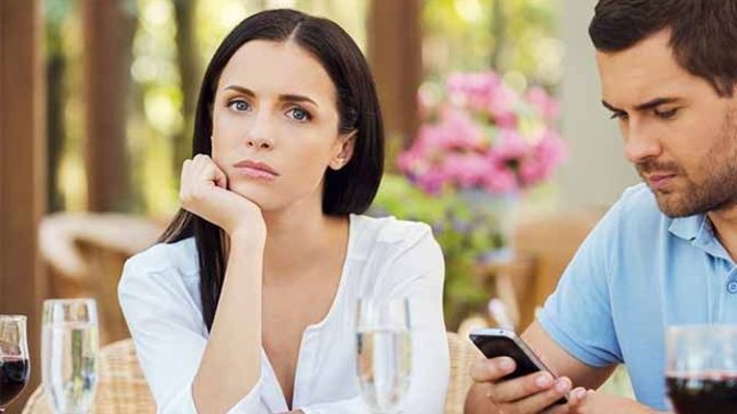 If a guy has strong feelings for a girl, will he still have energy to notice another girl and go out of his way to flirt with the other girl?