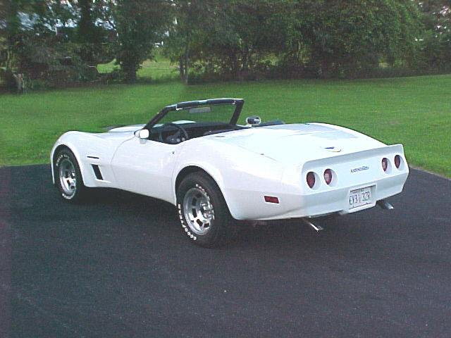 Can you tell what kind of car this is?