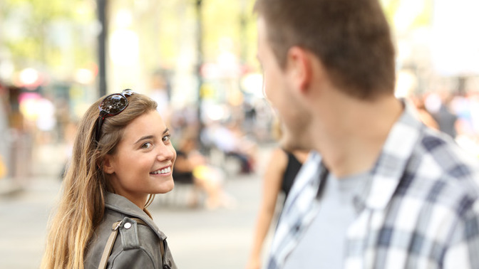 Do average looking women get more attention than pretty women?