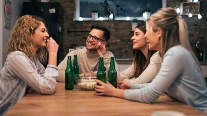 When meeting people for the first time, do you assume their relationship status based on their looks? Why/why not?