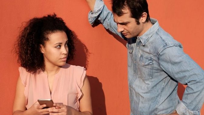 How can I get over my girlfriends past?