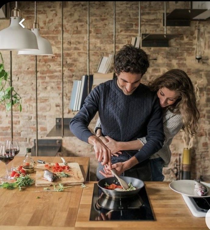 Girls, do you find men who cook attractive?