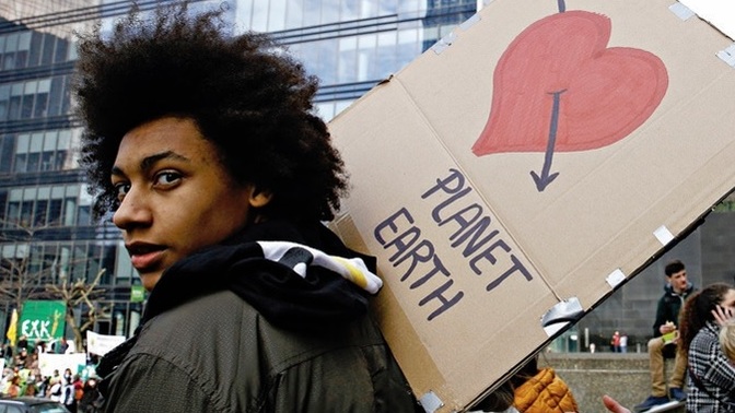 Ladies And Gentlemen which political issue do you personally believe affecting Earth the most?