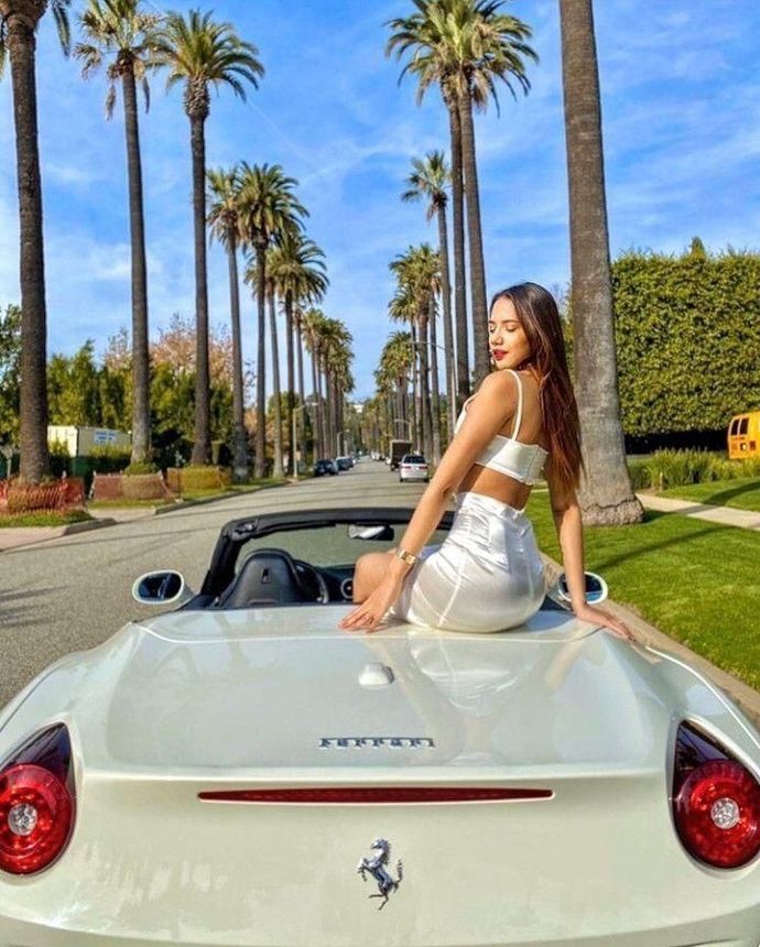 What would you do if a stranger pointed at you at said “rich girl”?