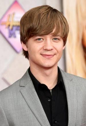 Movie and TV has skewed our idea of what different ages look like, so how old do you think the people in the pictures are?