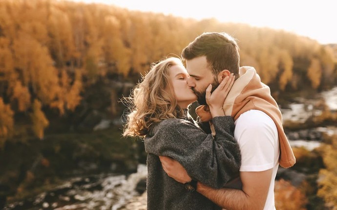 Can u suggest me dating, meeting, culture of exchange free app. or Web sites?