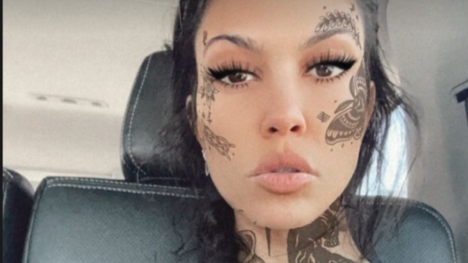 Does Kourtney Kardashian look good with her new face tattoo?