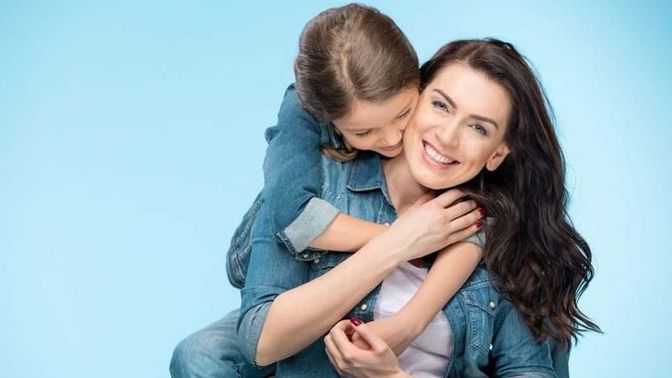 Would you date a woman who has things on her social media like “life of a 30 something single mom” and nothing else about herself in her description?