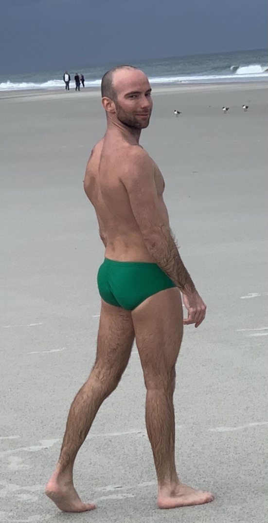 Can you name and show good looking bald men?