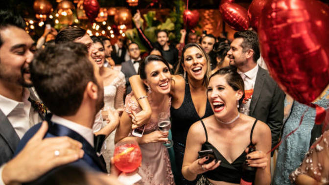 Are weddings a good place to meet a potential girlfriend?